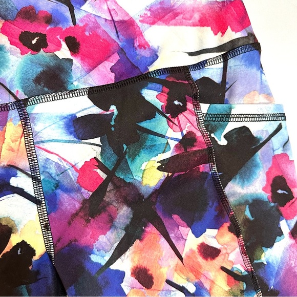 RBX Abstract Multicolor Capri Athletic Leggings with Pockets - Picture 3 of 6